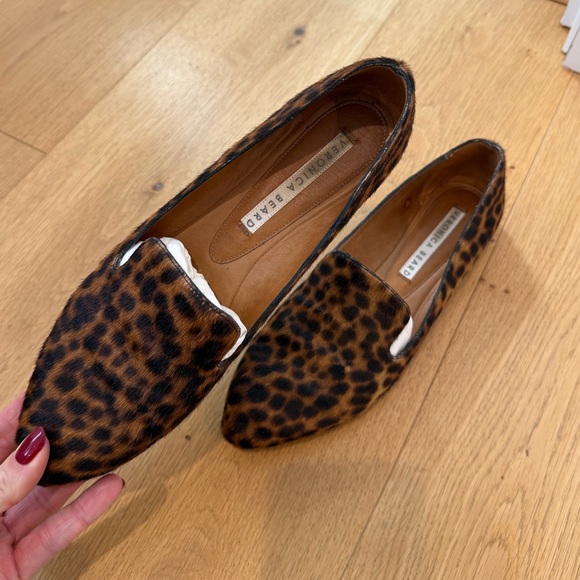 Veronica Beard Griffin Leopard hide fur loafer - Picture 2 of 3